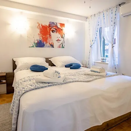 Daloro Apartment