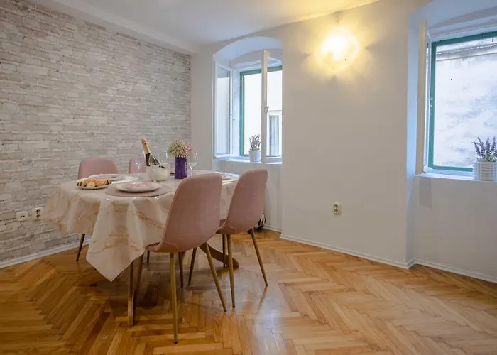 Апартаменты Daloro *